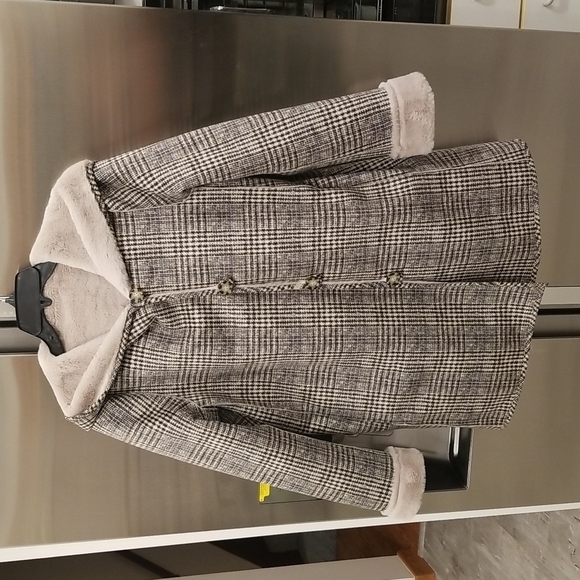 💕LOVE TOKEN💕 Eddie Faux Fur Reversible Hooded Coat ~ Plaid Print Small S NWT - Picture 6 of 16